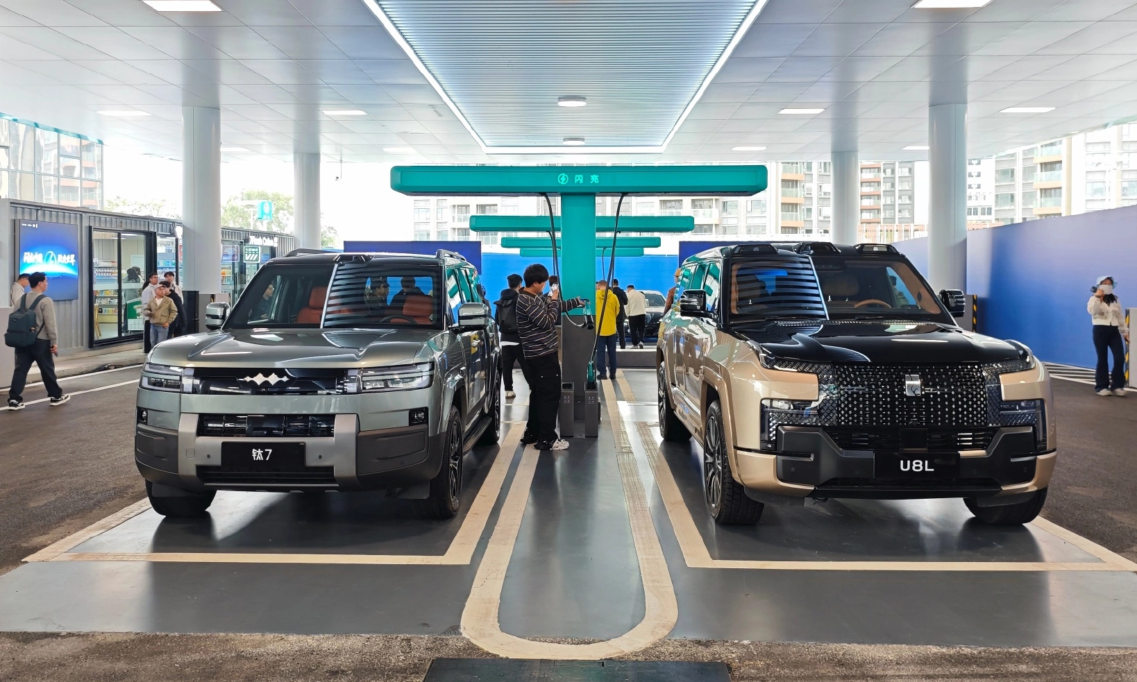 BYD 7 1773042756 7432 1773042858 Xe điện BYD sạc nhanh 5 phút phá vỡ thế lực đổi pin của đối thủ